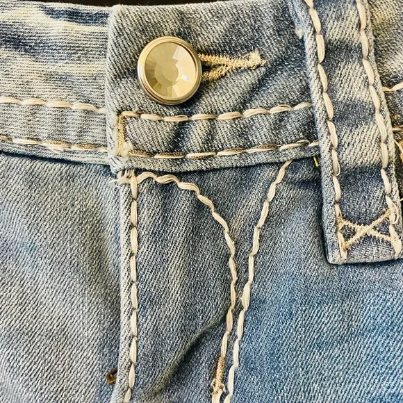 Rock Revival Jelina denim shorts. - Picture 6 of 8